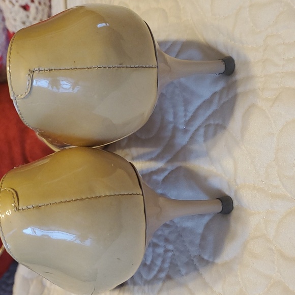 Jimmy Choo kitten heels - Picture 5 of 9